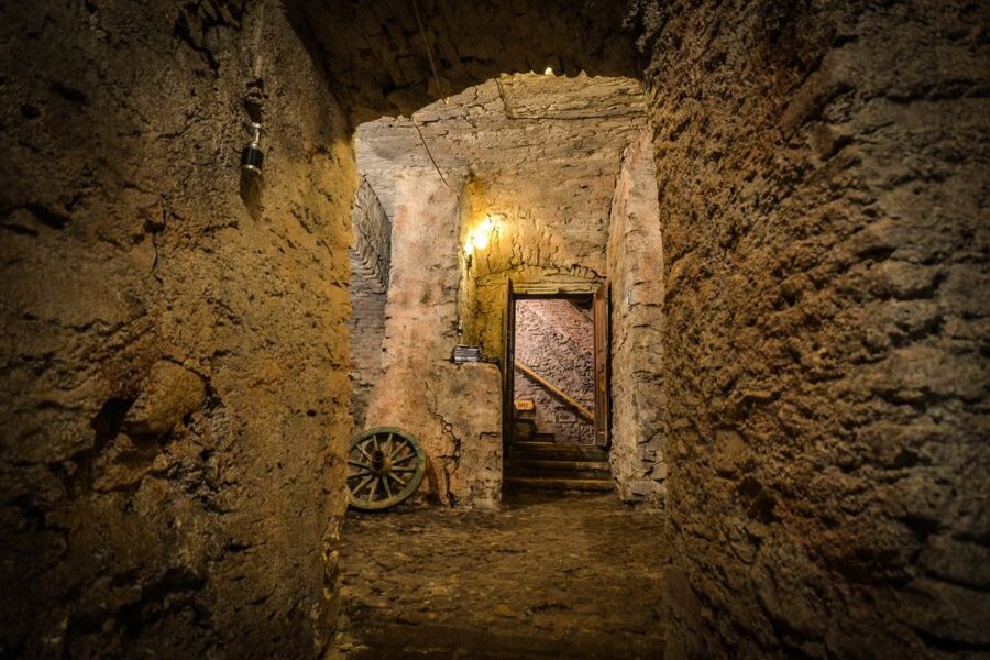 Prague: Ghosts, Legends, Medieval Underground & Dungeon Tour - The Golem and the Alchemyst Laboratory Moment