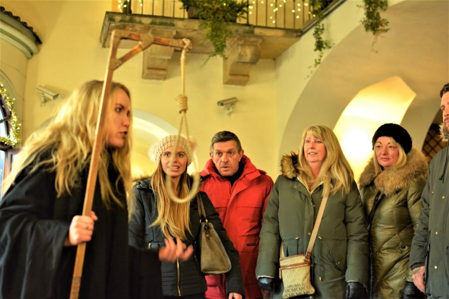 Prague: Ghosts, Legends, Medieval Underground & Dungeon Tour - Best Time to Go, and How to Match Your Expectations