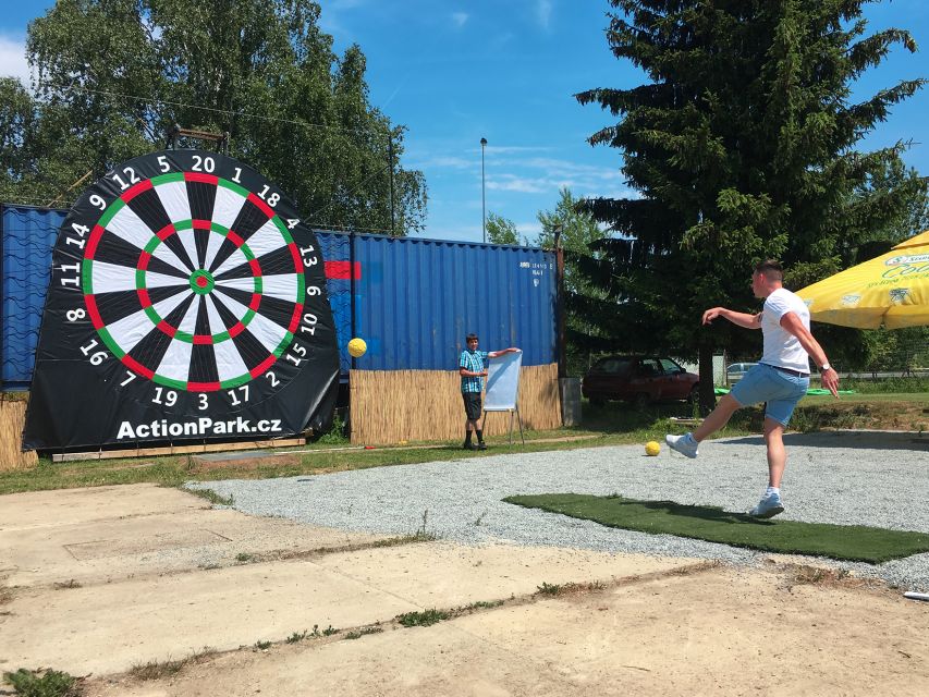 Prague : Giant Foot Darts and Giant Beer Pong Game - What You Actually Do During the Games (and Why It Feels Bigger)