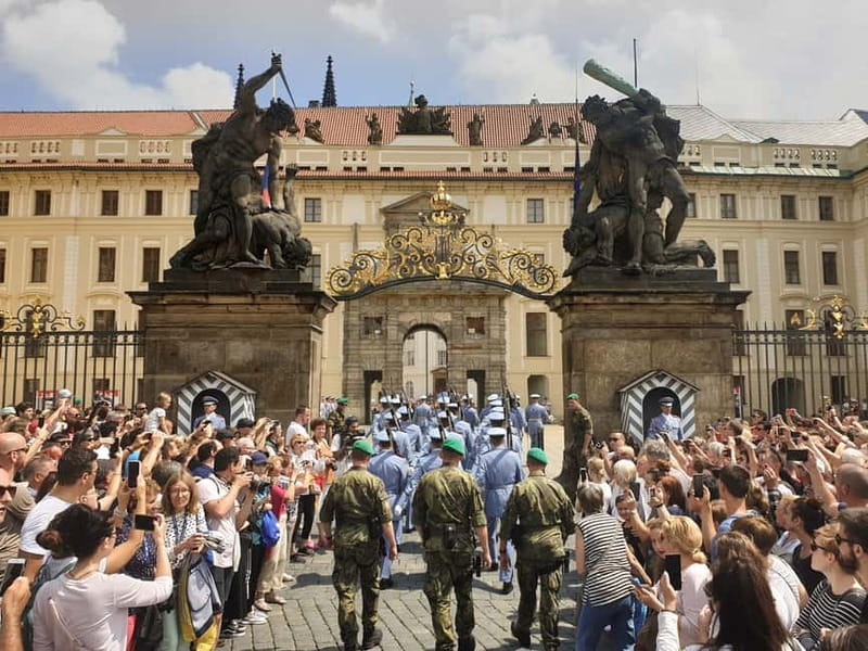 Prague Grand 2,5 hour + 2 hour exterior walking tour - Prague Castle outside: the Changing of the Guard and big views