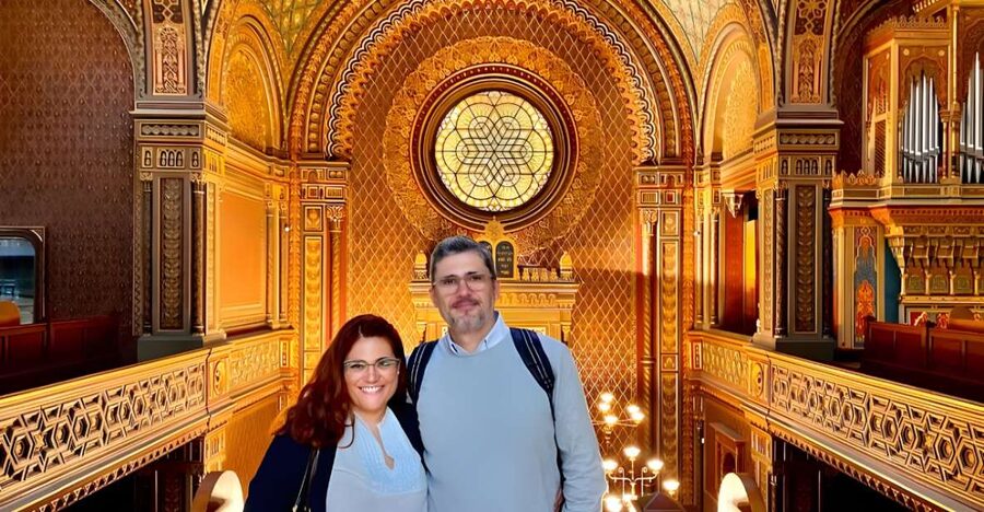 Prague: Guided Tour inside the Jewish Cemetery & Synagogues - Spanish Synagogue: the room that changes how you see the Quarter