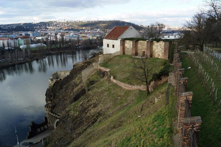 Prague: Guided tour to the historic fortress of Vyšehrad - Accessibility and Comfort for a Fortress-Style Stop
