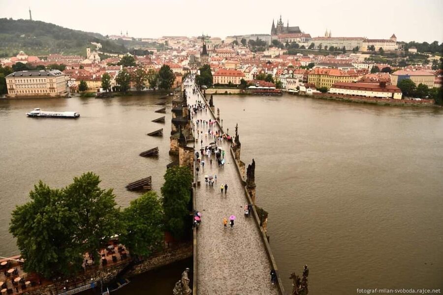 Prague: Hidden Gems Walking Tour with Local Guide - Wenceslas Square to Powder Tower: From Avenue to City Gate