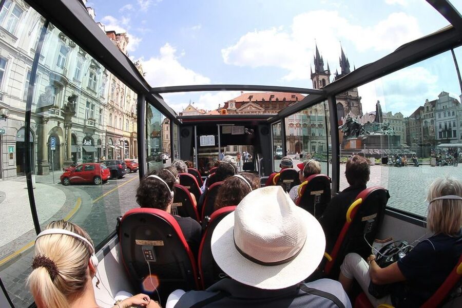 Prague: Historic City Center Bus Tour with Top Sights - Prague Castle District Break: What 30 to 40 Minutes Really Lets You Do