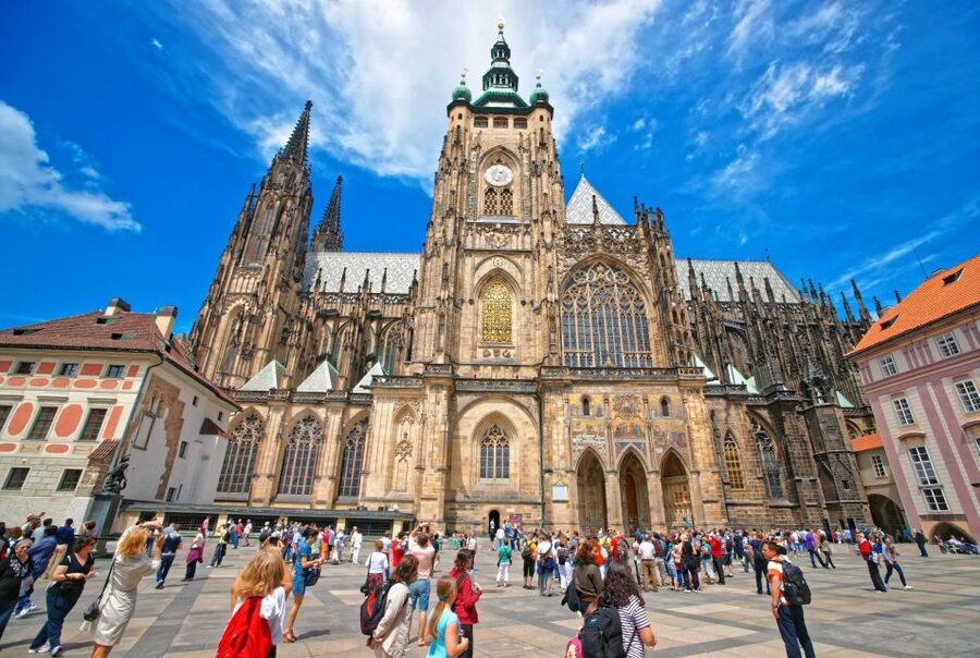 Prague Hradcany Castle, St Vitus Cathedral Tour with Tickets - Prague Castle with tickets: what makes this tour work