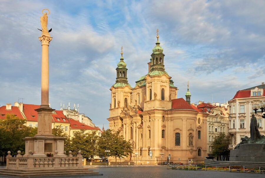 Prague Hradcany Castle, St Vitus Cathedral Tour with Tickets - Old Royal Palace: seeing Czech kings in stone and space