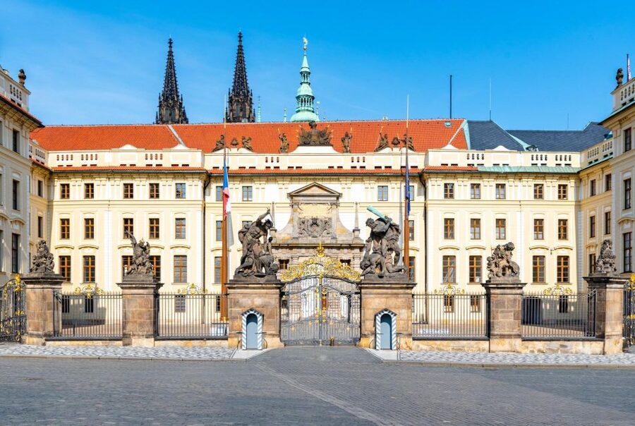 Prague Hradcany Castle, St Vitus Cathedral Tour with Tickets - Picking the right time window: 2, 3, 4, or 5 hours