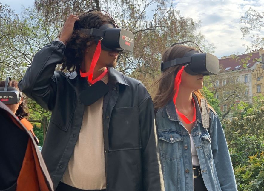 Prague: Immersive History Walking Tour and VR - Why a VR Headset Makes This Prague Walk Make Sense