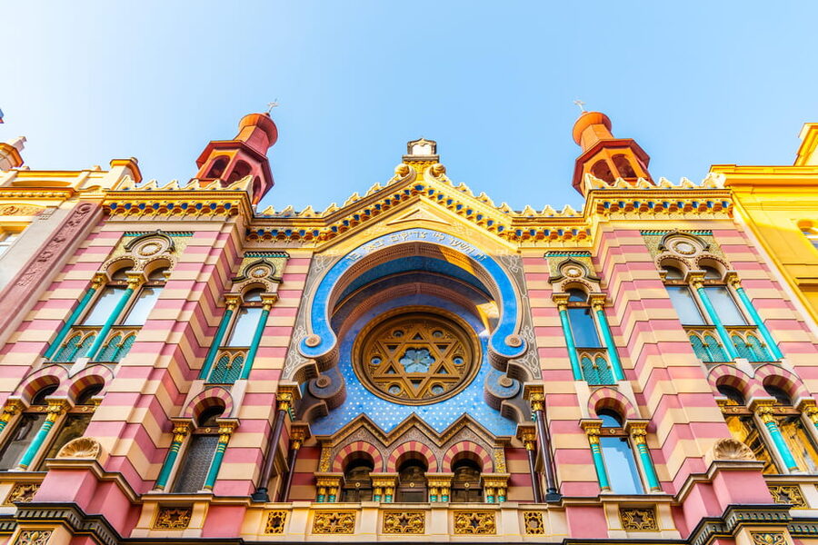Prague: Jewish Quarter Half-Day Private Walking Tour - Chevrah Kaddisha building and the Old Jewish Cemetery: where the story gets physical