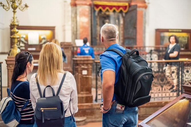 Prague Jewish Quarter Walking Tour with Admission Tickets - Pinkas Synagogue: a key link to the cemetery entrance