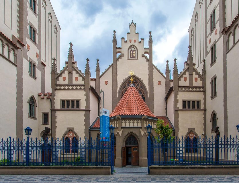 Prague Jewish Town/Skip-the-Line Official Entry Ticket - Maisel Synagogue First: A Smart Opening Stop for Context