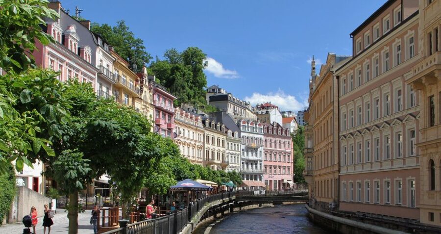 Prague: Karlovy Vary Day Trip with Watchtower and Funicular - When to skip this trip, and who it fits best