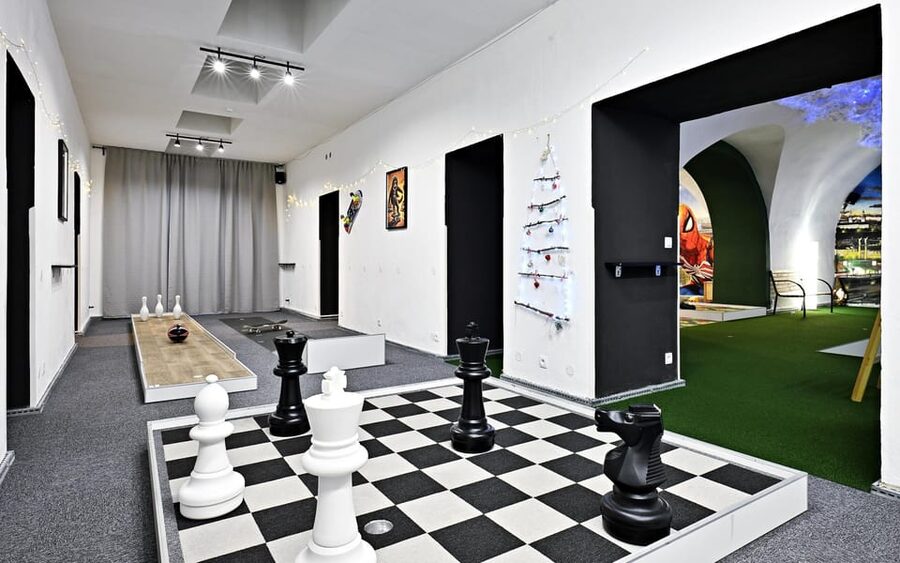 Prague: Mazemania Miniature Golf Experience - Where Mazemania Fits in Your Prague Day
