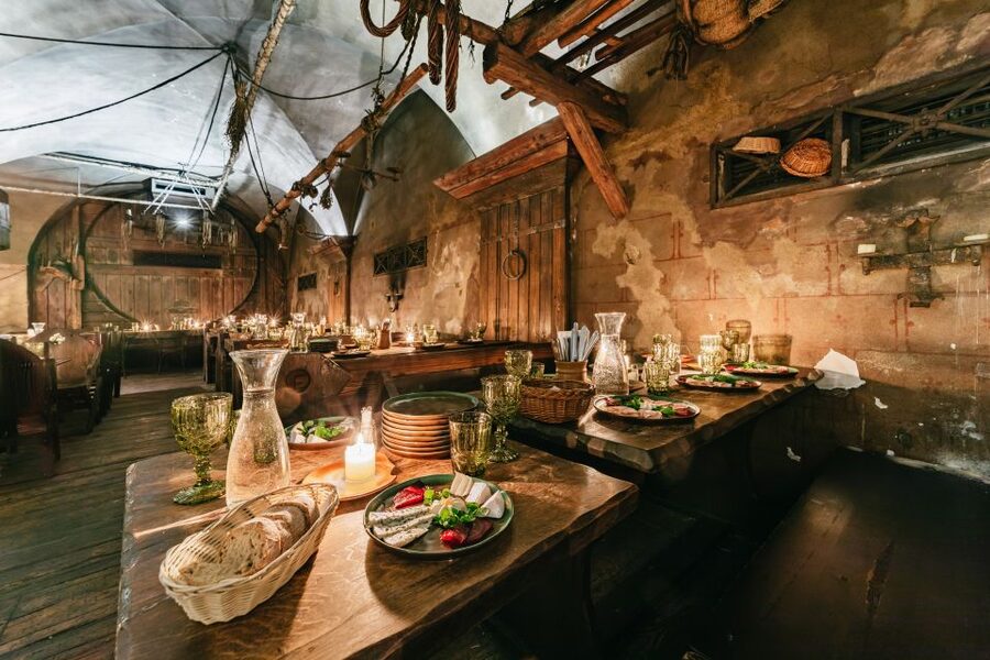 Prague: Medieval Dinner with Unlimited Drinks - When to Go in Prague and How to Slot This Into Your Evening