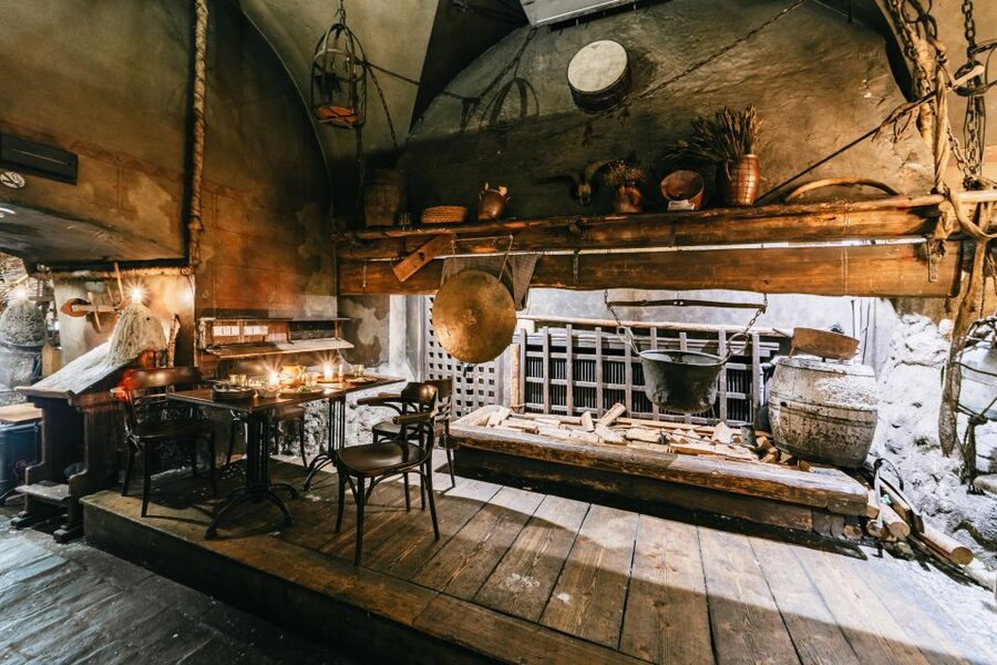 Prague: Medieval Dinner with Unlimited Drinks - Choosing Your Menu: 3 Courses vs 5 Courses (and Why It Matters)