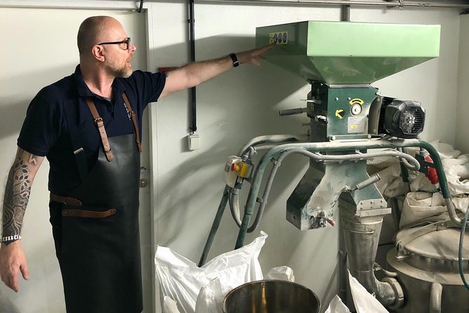 Prague Mini-Breweries Beer Tour with Czech Appetizers - Inside the microbreweries: how the tastings are paced
