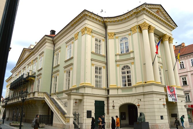 Prague: National Museum Ticket & Online Audioguide City Tour - Timing and the entry window you cannot ignore