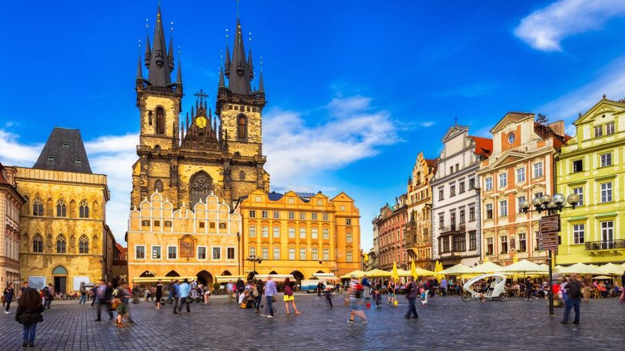 Prague: Old Town and Charles Bridge Tour - Your Guide Matters, and the Reviews Point to the Same Thing