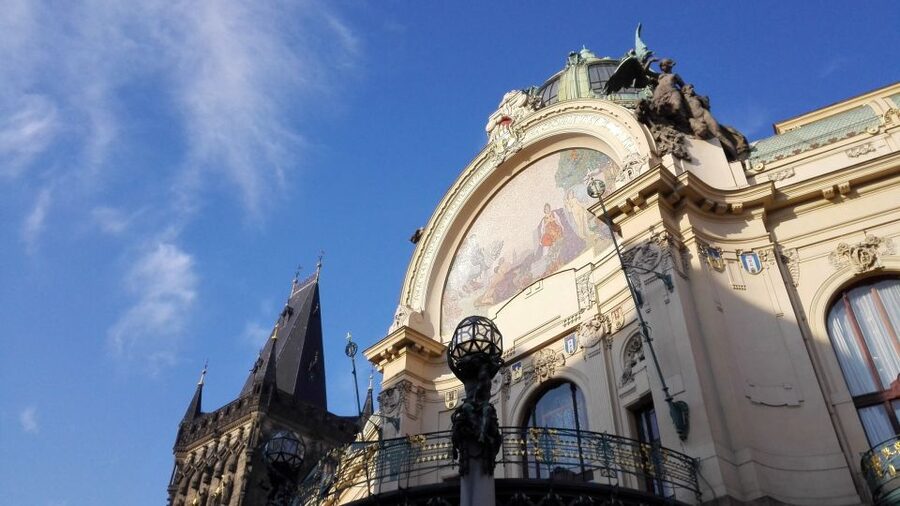 Prague: Old Town and Classical Concert Tour - Old Town Square to a classical seat in 3 hours