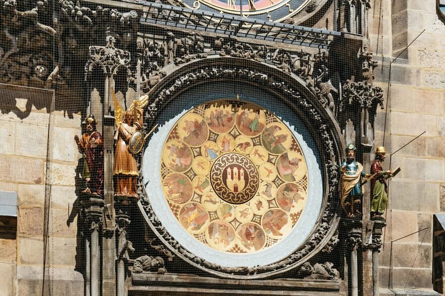 Prague: Old Town, Astronomical Clock and Underground Tour - Key things that make this tour work