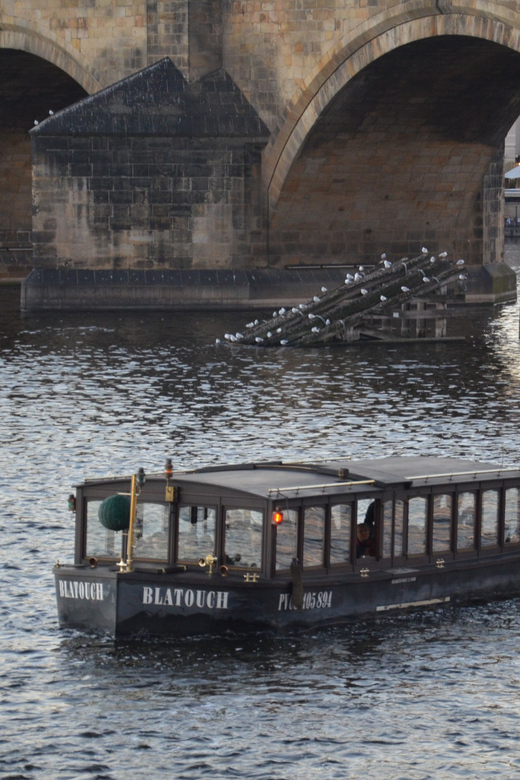 Prague: Old Town Guided Walking Tour and City Boat Ride - Who should book this Prague Old Town walk and city boat ride