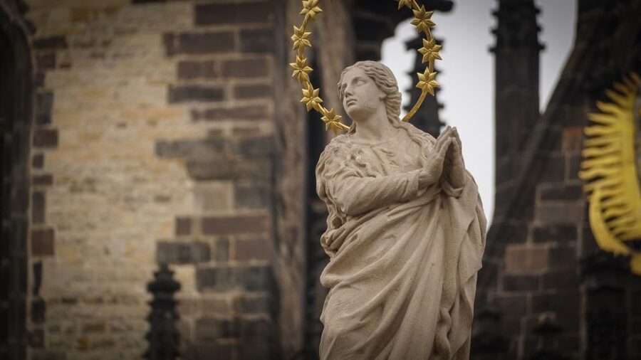 Prague: Old Town Highlights & Hidden Gems Guided Tour - What You Learn That You Cannot Get From Just Looking