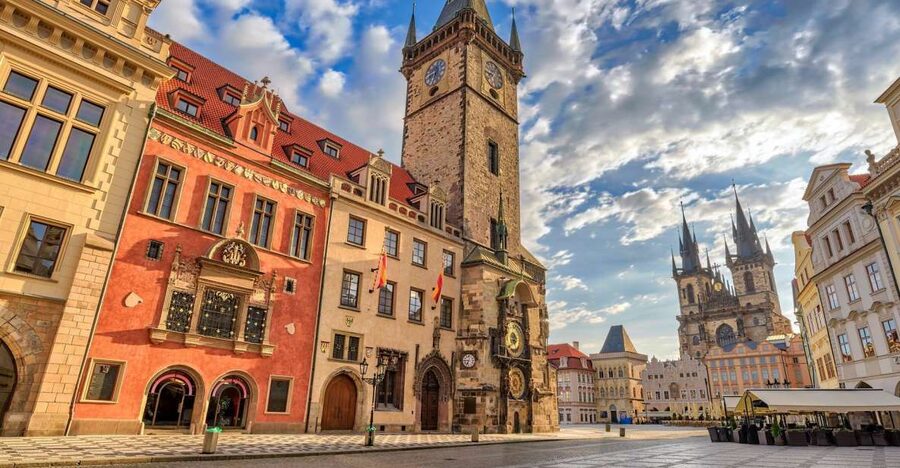 Prague: Old Town, Jewish Quarter & Astro Clock Walking Tour - Key things you’ll get from this tour