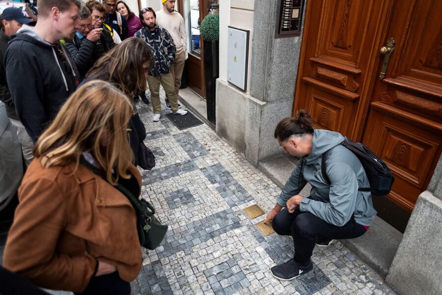 Prague: Old Town, Jewish Quarter & Astro Clock Walking Tour - Josefov (The Former Jewish Ghetto) Streets and Hidden Layers