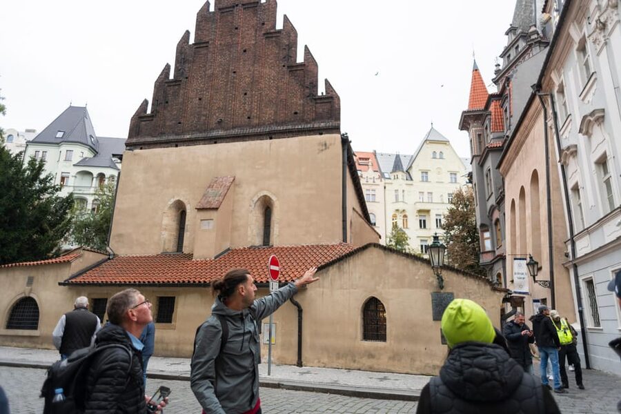 Prague: Old Town, Jewish Quarter & Astro Clock Walking Tour - Charles Bridge Finish, Then Your Own Time to Keep Wandering