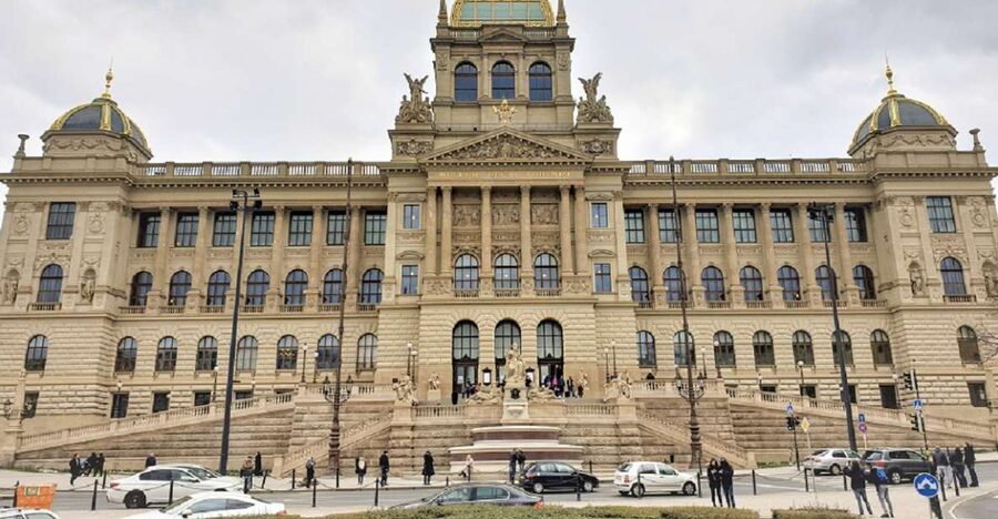 Prague: Old Town Tour & National Museum Skip-the-Line Ticket - Meeting at Get Prague Guide, Maiselova 5, and starting near Old Town Square