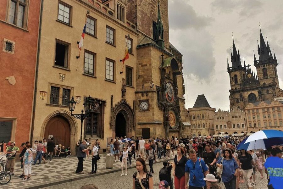 Prague: Old Town Tour & National Museum Skip-the-Line Ticket - Should you book this Old Town Tour plus National Museum ticket?