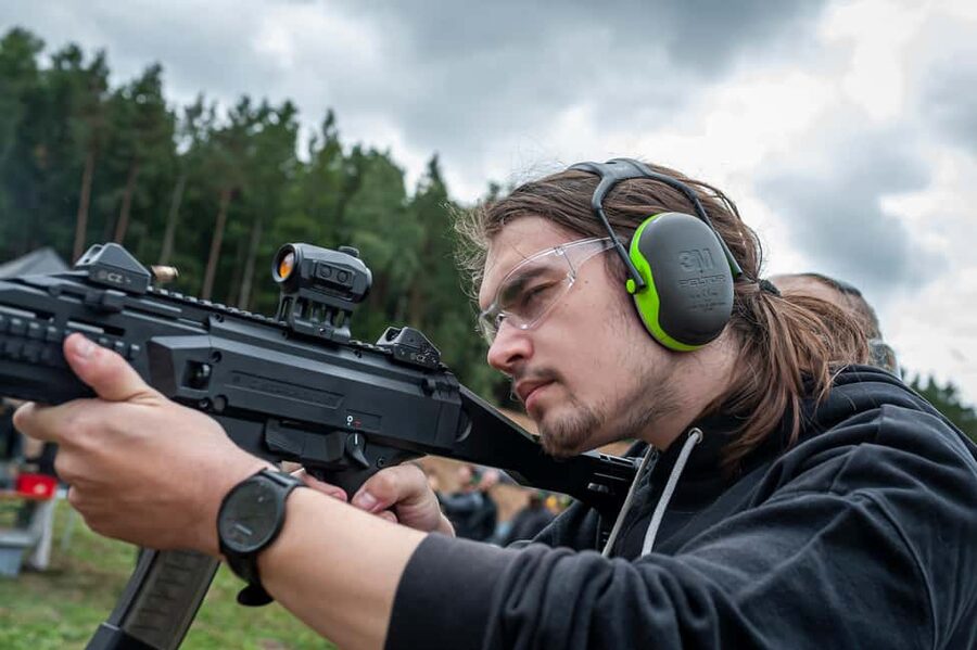 Prague: Outdoor Shooting Experience with up to 10 Guns - Price and value: why $119 can be more than a “fun add-on”
