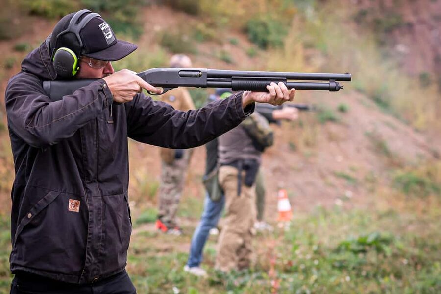 Prague: Outdoor Shooting Experience with up to 10 Guns - A movie-day format, with real safety coaching