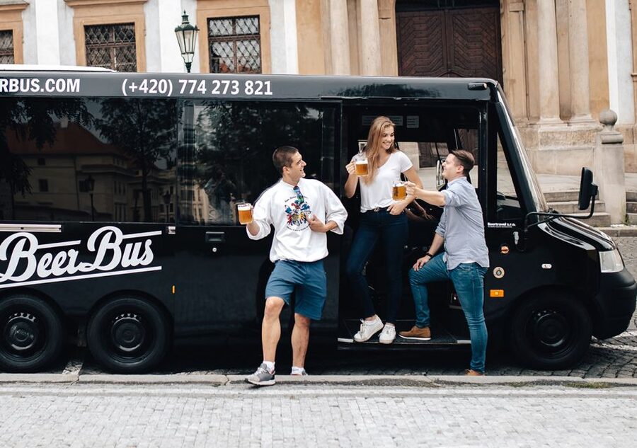 Prague: Party Beer Bus - New Town, Prague Castle, and the Photo-Stop Reality Check