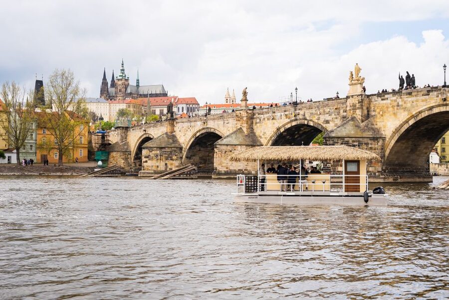 Prague: Party Tiki Boat Sightseeing Cruise with Drinks - Finding the Boat Near U Bukanyra and Botel Albatros