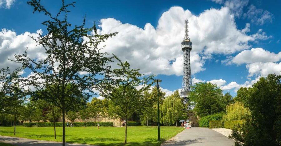 Prague: Petřín Tower and Mirror Maze Entry Ticket - Best timing for fewer crowds and better visibility