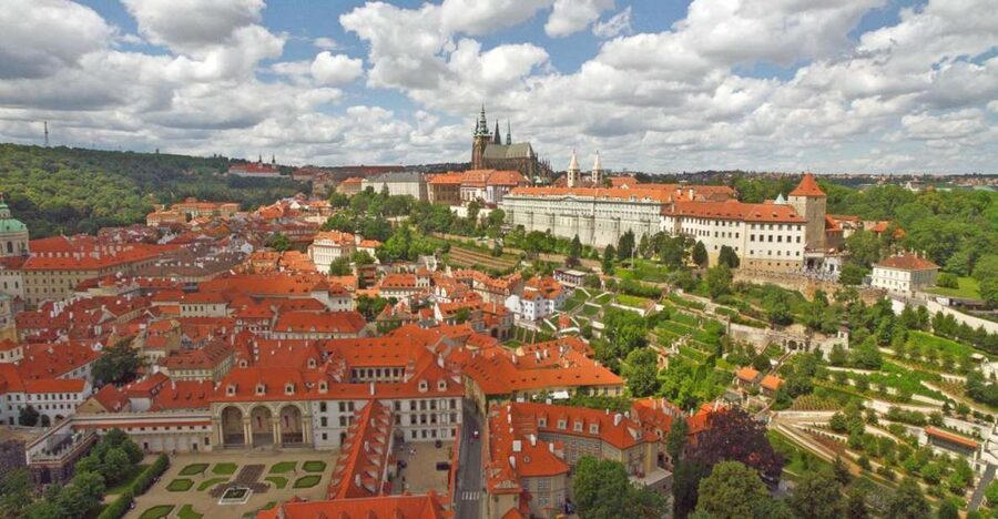 Prague: Prague Castle and Lobkowicz Palace Entry Tickets - Why Lobkowicz Palace + Circle B Is a Smart Castle Day