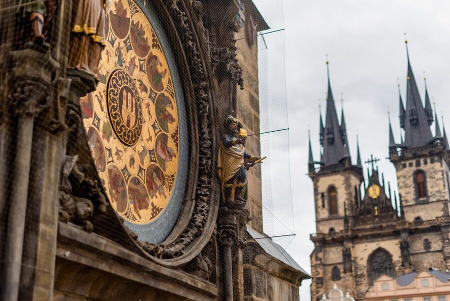 Prague: Prague Castle, Jewish Quarter, Clock Tower Admission - Using the Astronomical Clock Tower ticket for views, then Old Town Hall