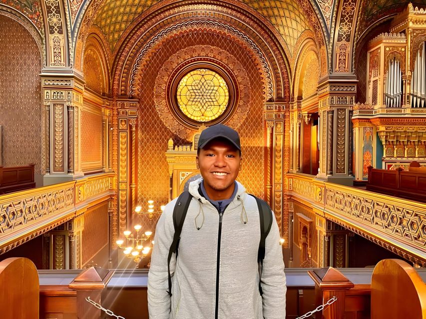 Prague: Prague Synagogues & the Jewish Cemetery Guided Tour - A Jewish Quarter route that turns buildings into meaning