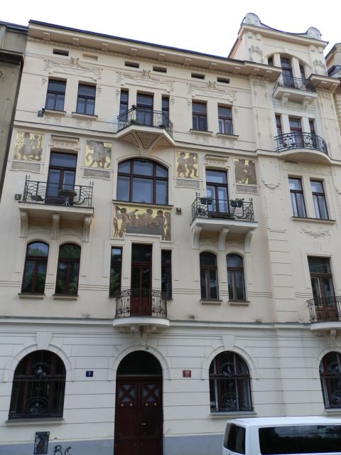 Prague: Private Prague Art Nouveau and Cubism Tour - Who this private Prague Art Nouveau and Cubism tour is for
