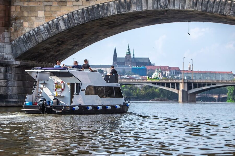 Prague: Private River Cruise with Unlimited Beer or Prosecco - Key things to know before you go
