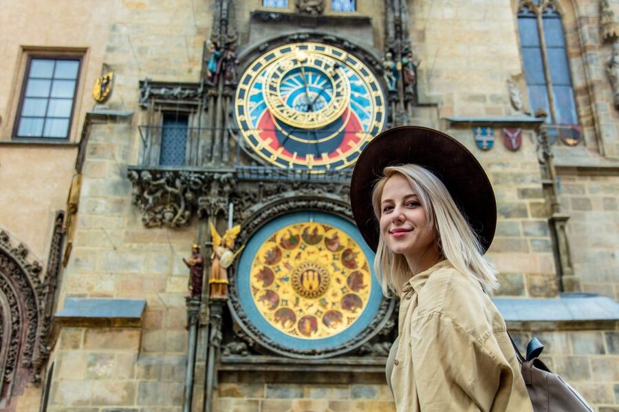 Prague: Professional Photoshoot in the Old Town - Who this photoshoot is best for (and who should think twice)