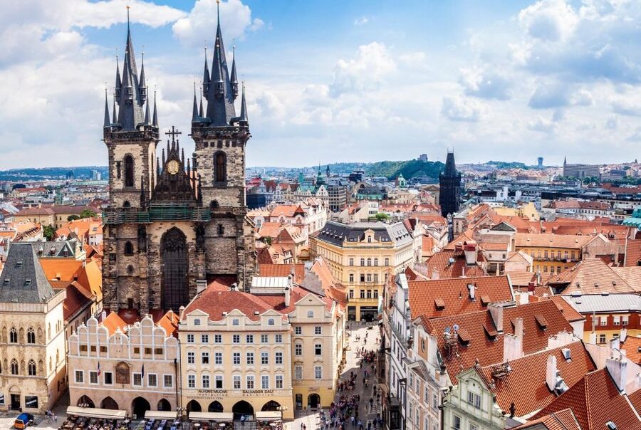 Prague Royal Castle, St Vitus, Golden Lane Tour with Tickets - Old Royal Palace and Vladislav Hall: how rulers used space