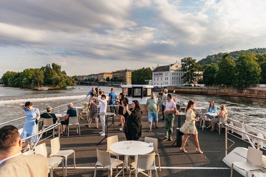 Prague: Sightseeing Dinner Cruise on Open-Top Glass Boat - Why this Prague night dinner cruise works so well on the Vltava