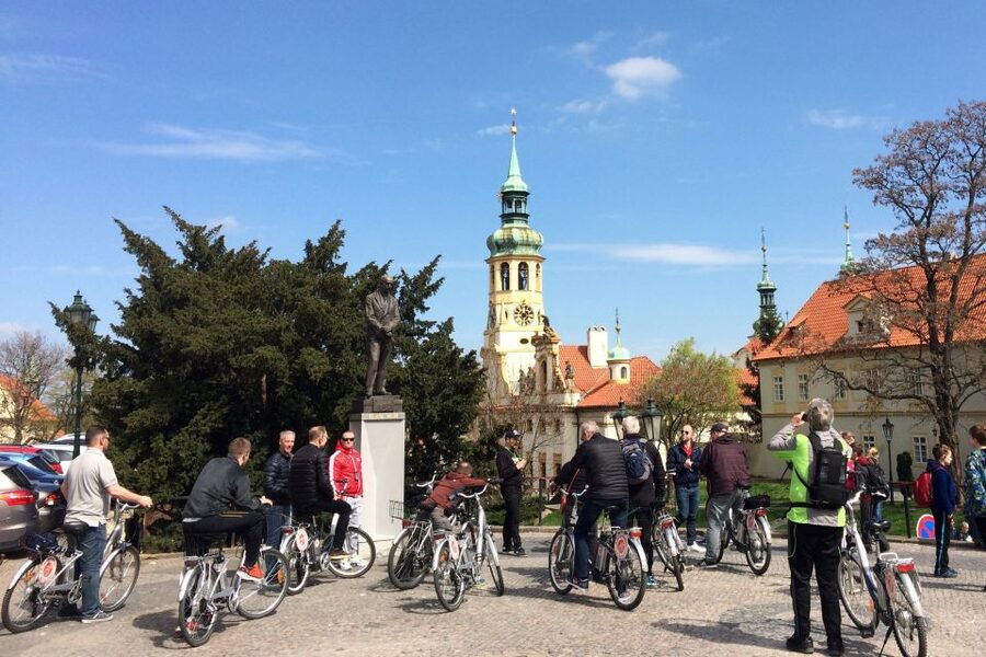 Prague: Stunning Viewpoints, Castle, City & Park E-Bike Tour - Prague Castle and the Royal Gardens Area: A Photo Stop That Actually Feels Worth It