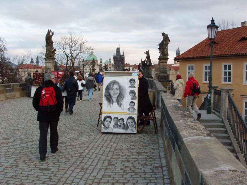 Prague: Tailored Sightseeing Tour in French - Price value: $52 per group and why group size matters