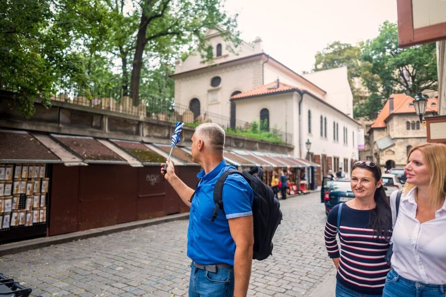 Prague Through the Eyes of Franz Kafka 2.5-Hour Tour - Synagogues, salons, and the kind of inspiration Kafka valued