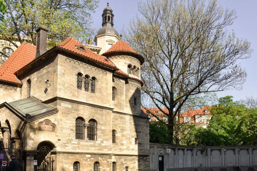 Prague Through the Eyes of Franz Kafka 2.5-Hour Tour - Timing, pace, and what the 150 minutes actually feels like
