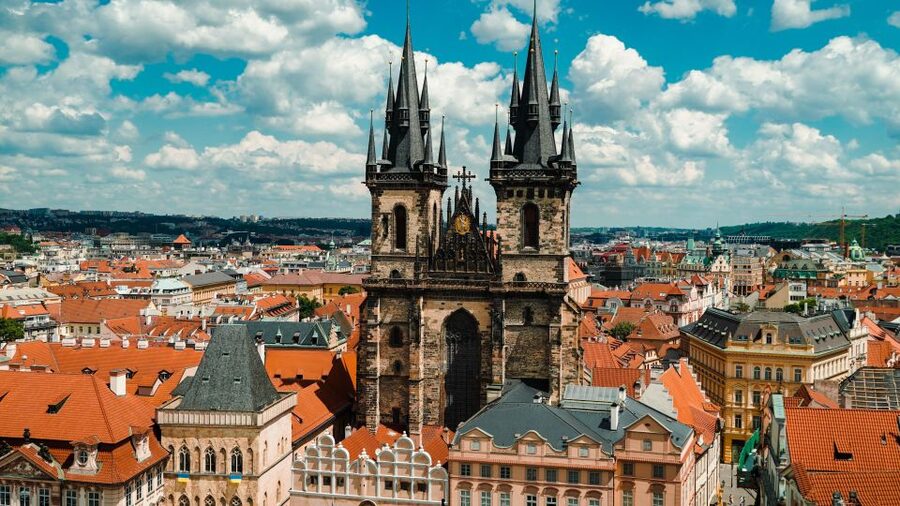 Prague: Top Sights and Historic Center Introduction Tour - Key highlights worth showing up for