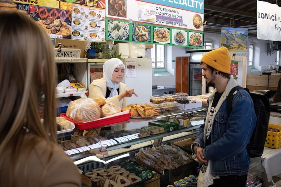Prague: Traditional Czech Cooking Class with Market Tour - Meeting the Chef: Ondřej Molina and the Teaching Style